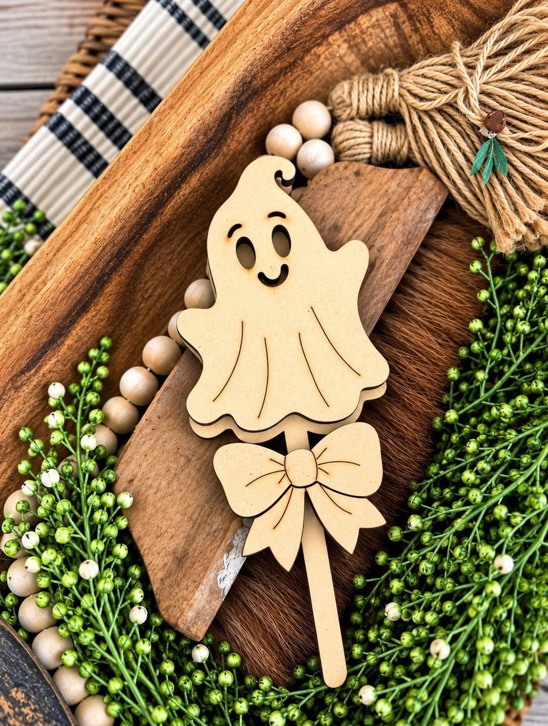 Wonky Happy Ghost Lollipop 760