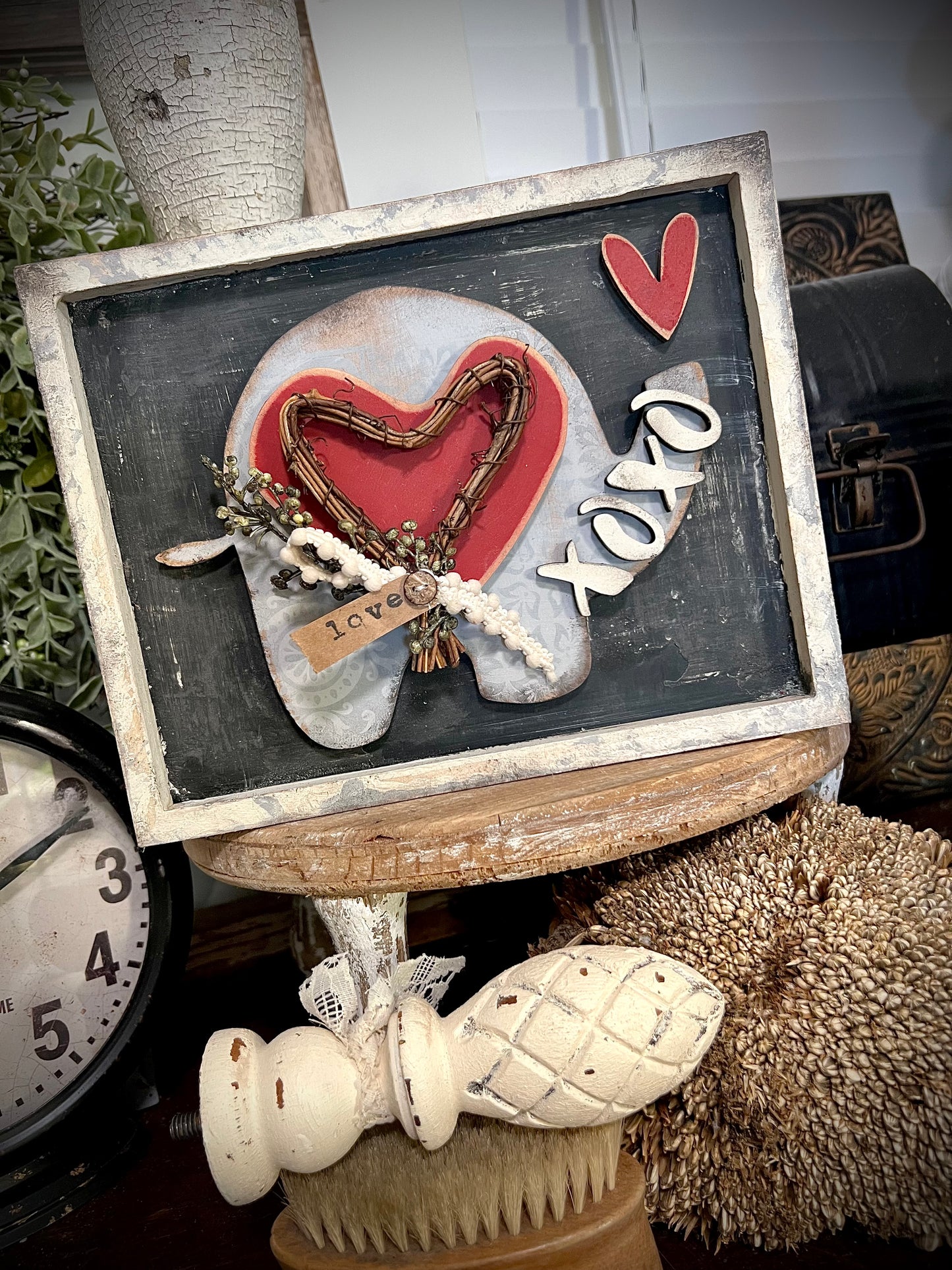 Valentine Elephant XOXO