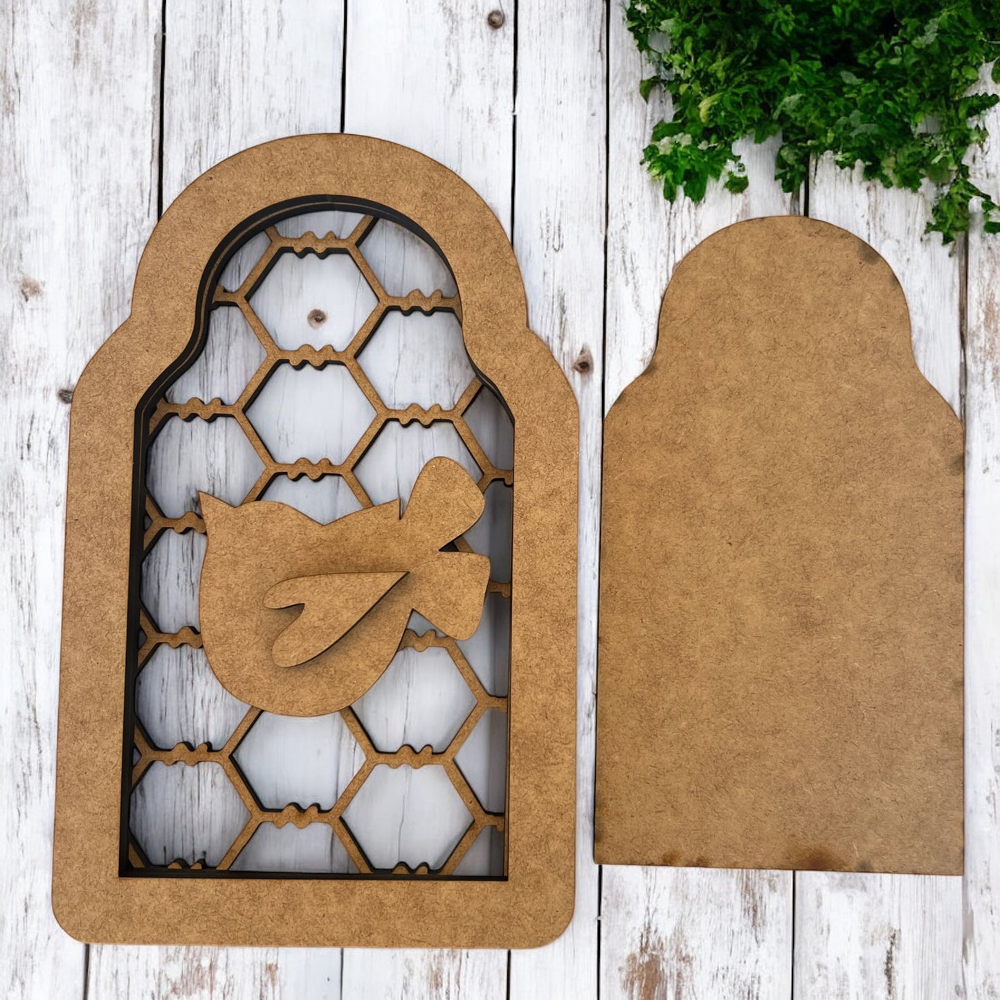 Vintage Wire Oval Frame with Bird Large