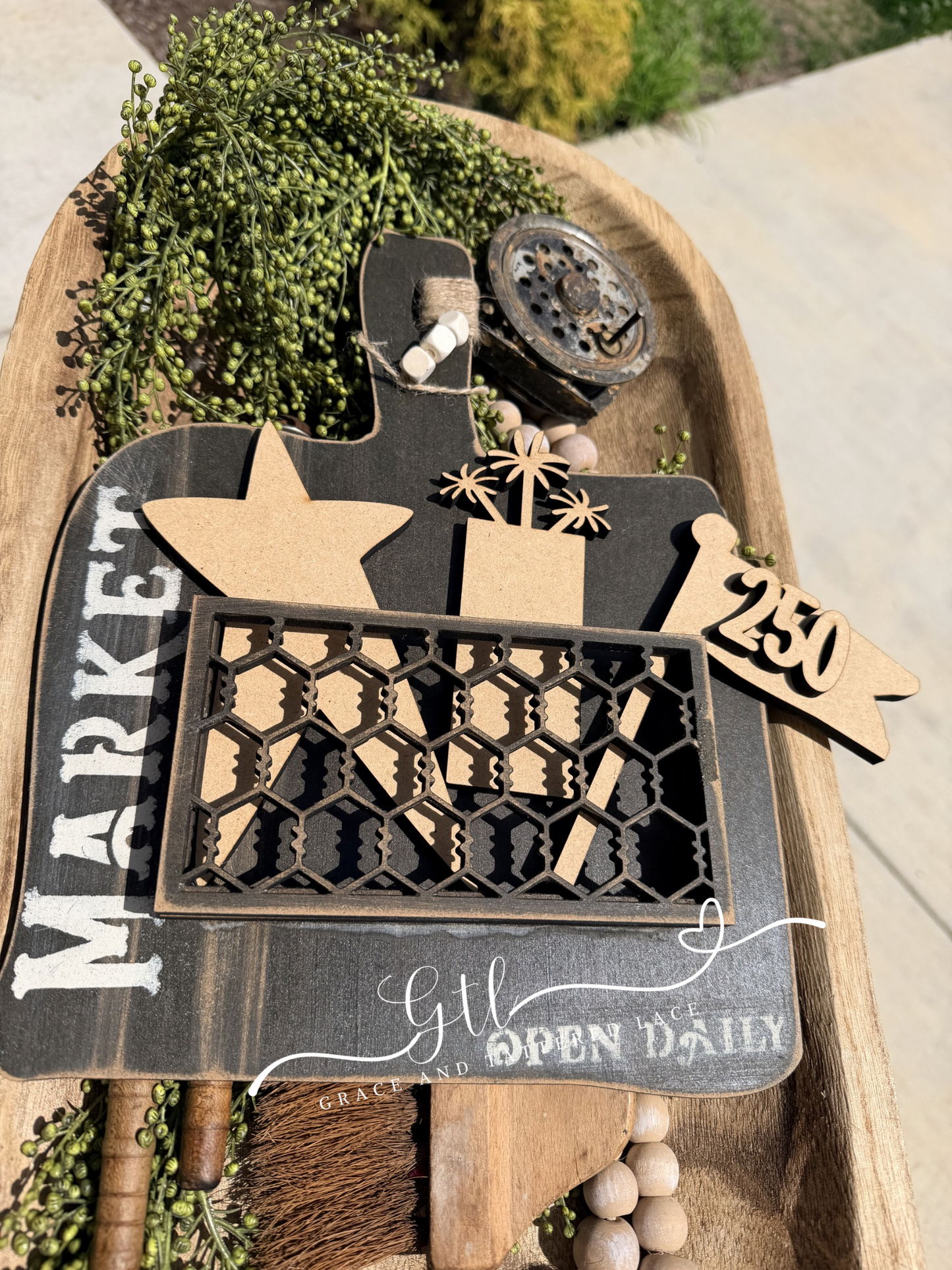 Firework with Flag and Star Insert ONLY (Fits Faux Chicken Wire Cutting Board)#589