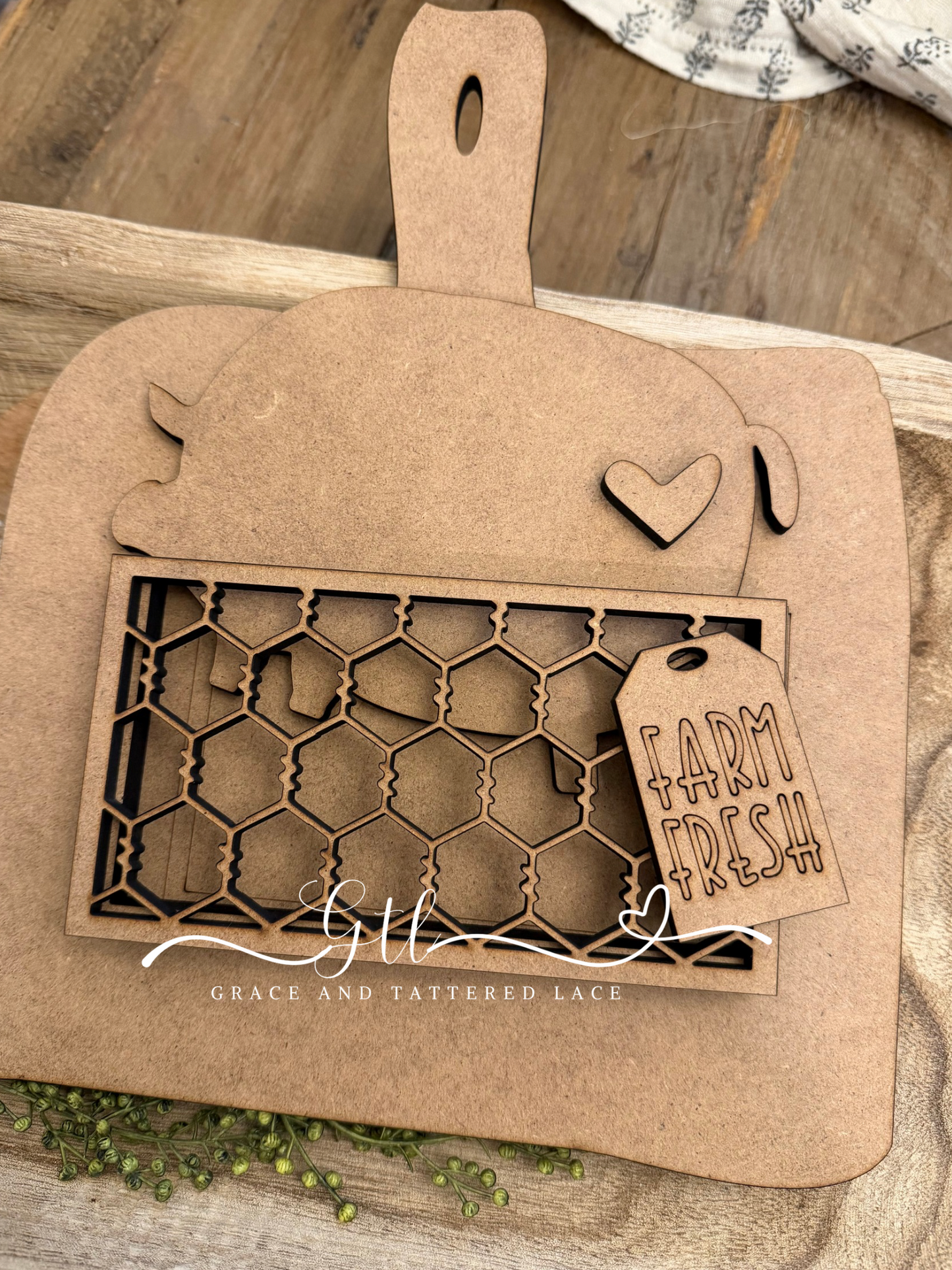 Pig Insert and Farm Fresh Tag ONLY (Fits interchangeable breadboard)#420