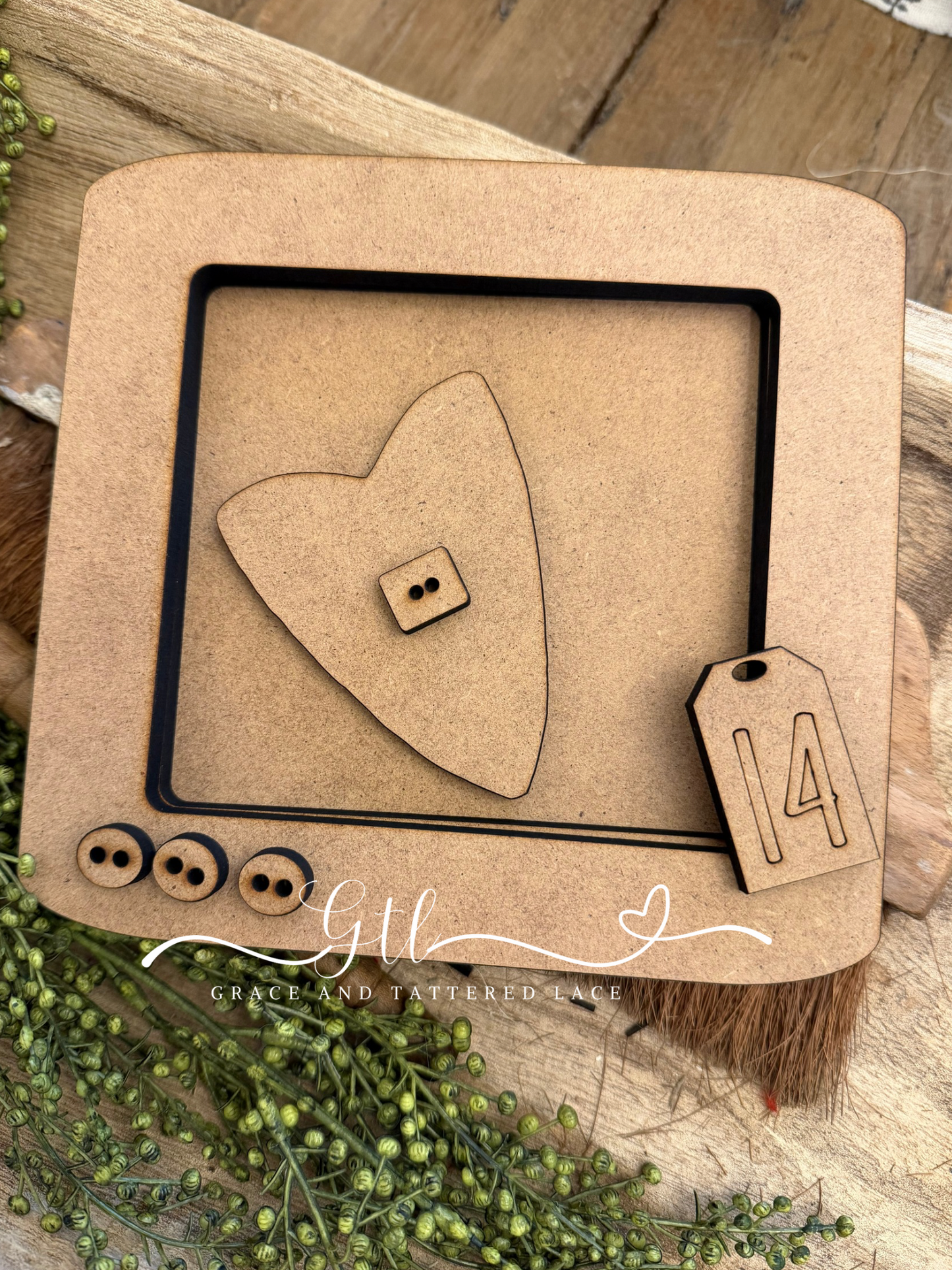 Prim Heart with Square Frame #440