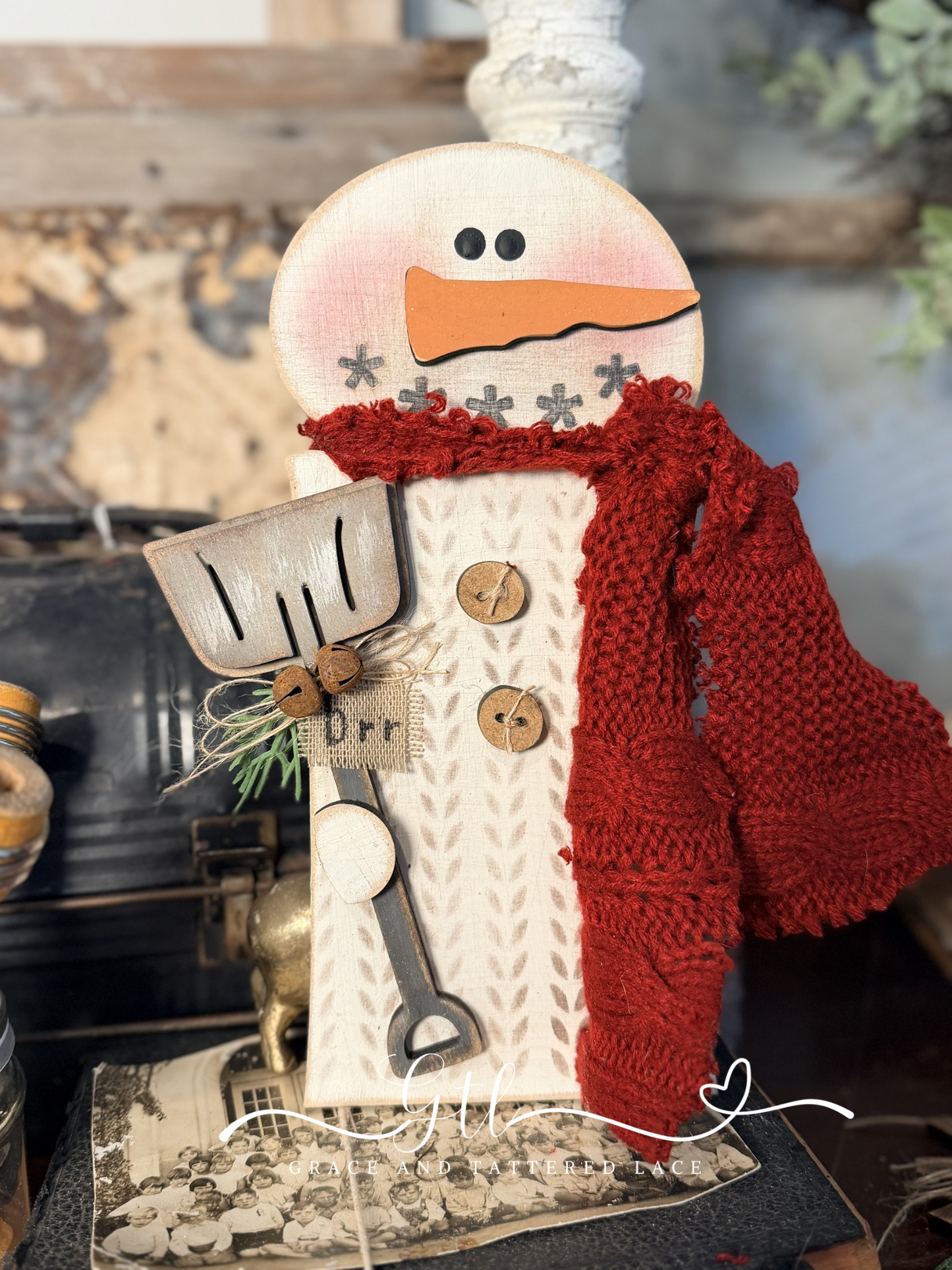 Wonky Snowman with Shovel 642