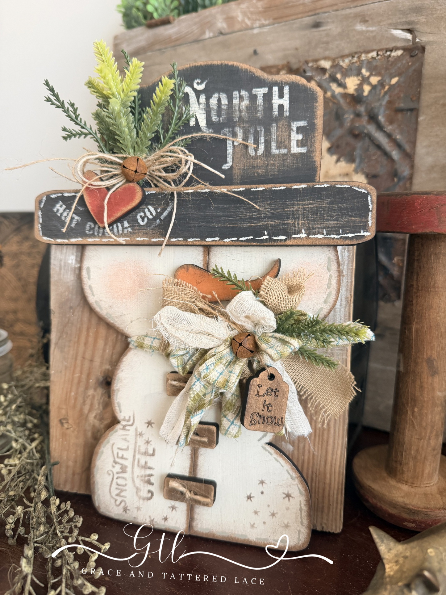 Wonky faux scrap wood Snowman 581