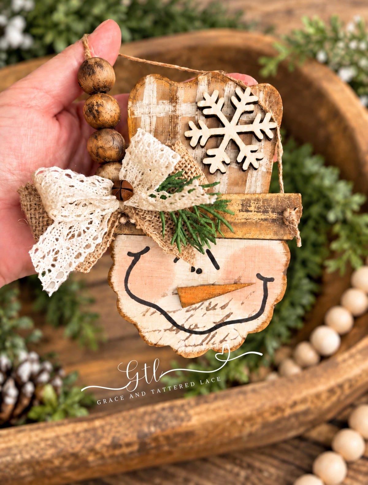 Rustic Plaid Scalloped Snowman Ornament DIY Wood Kit 782