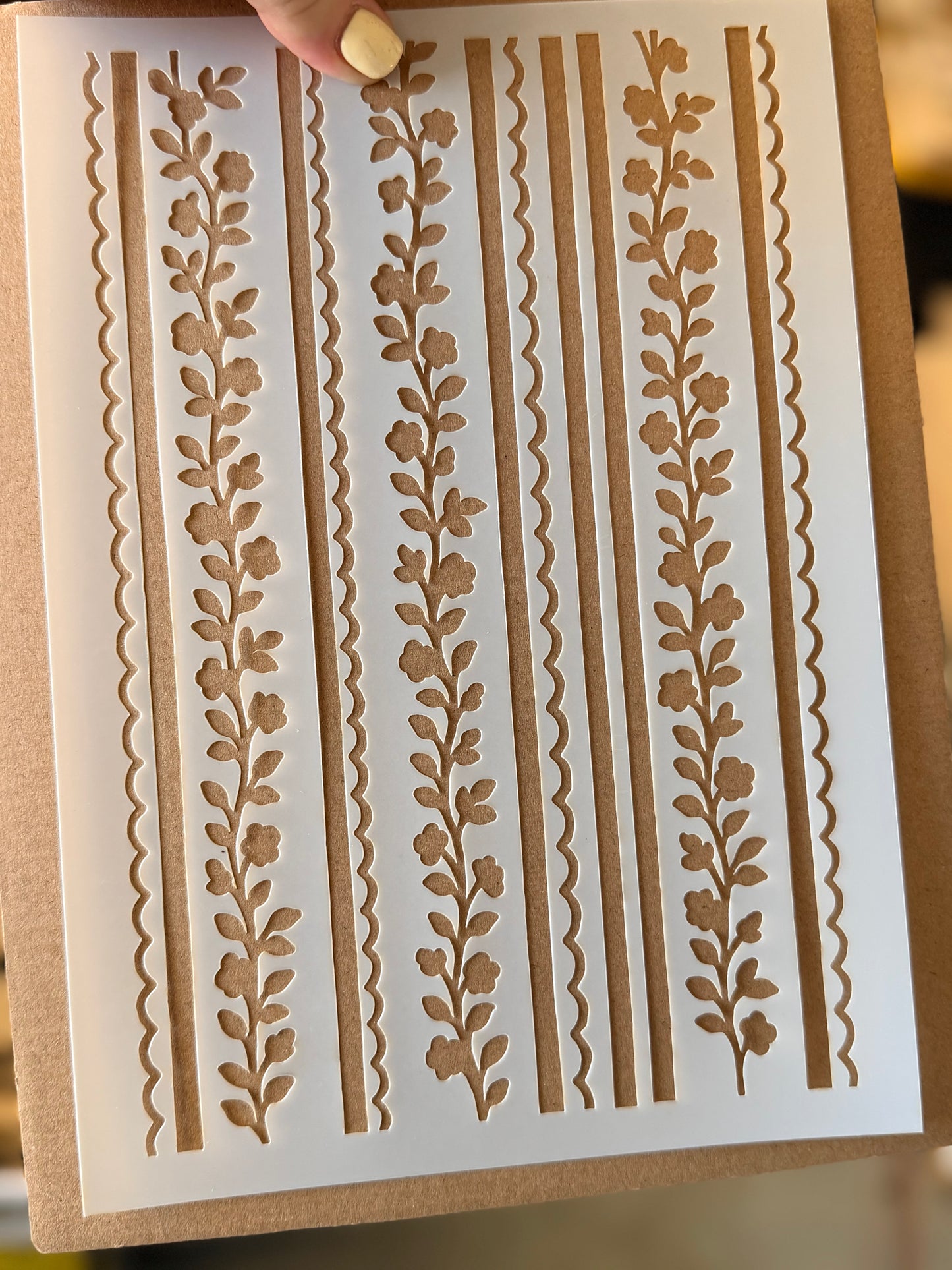Vintage Floral Stripe Stencil