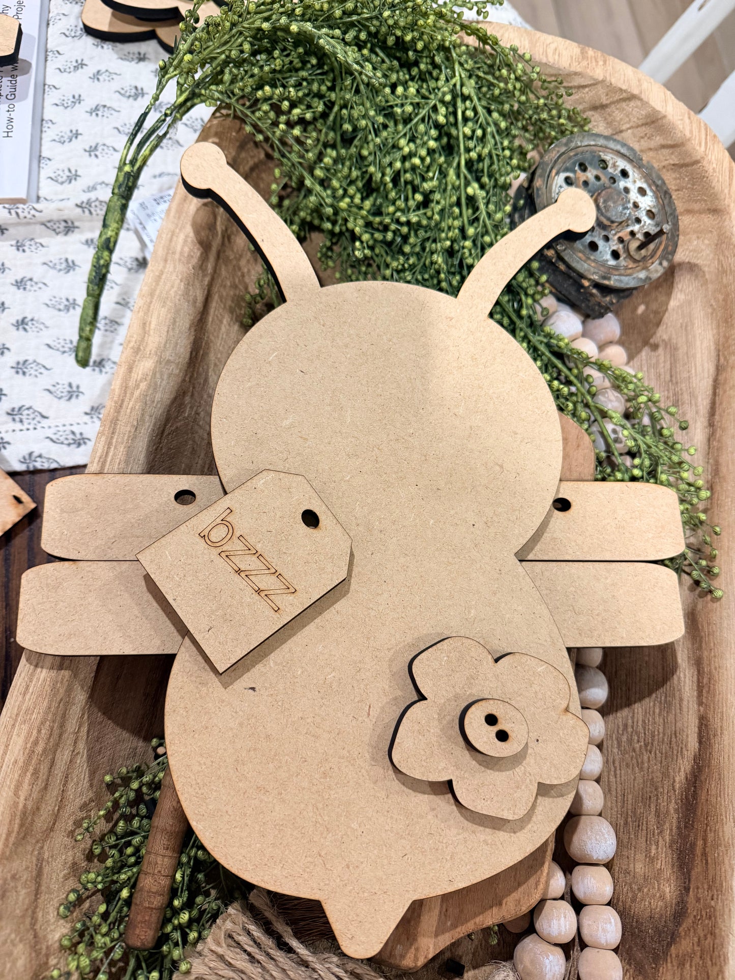 Wonky Rustic Bee Hanger Large 604