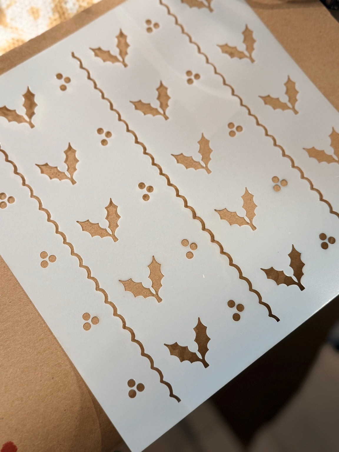 Holly and Berries Scalloped Stripe stencil 815 Mylar stencil