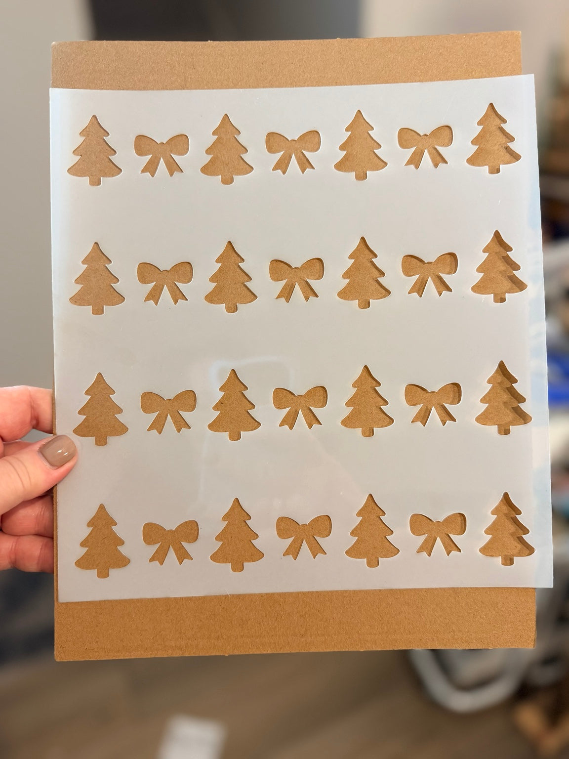 Christmas Trees & Sweet Bows Border Stencil