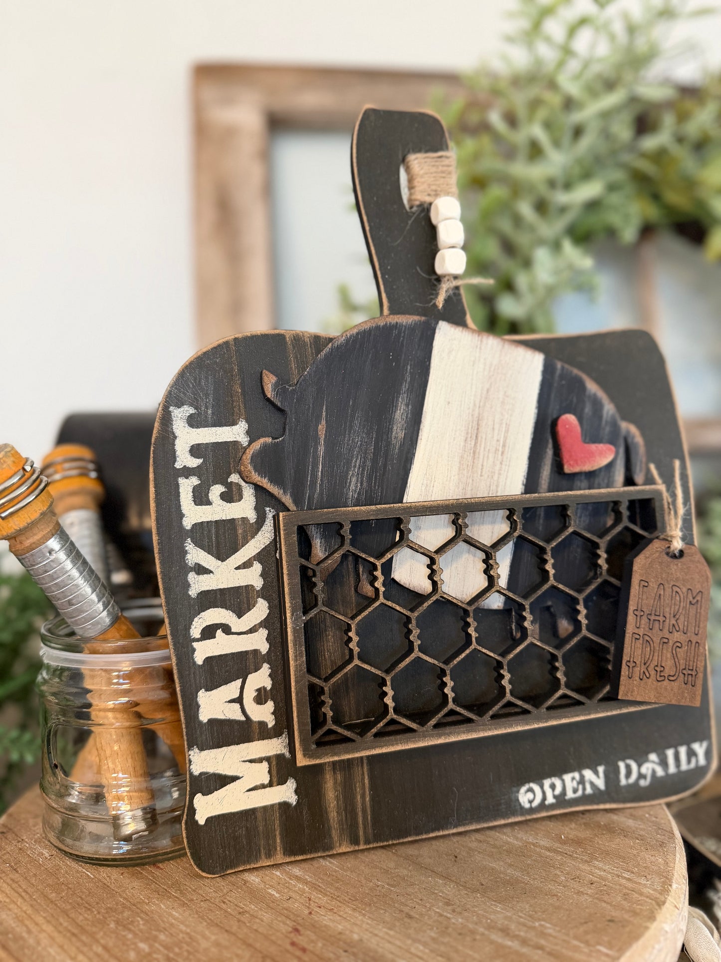 Pig Insert and Farm Fresh Tag ONLY (Fits interchangeable breadboard)#420