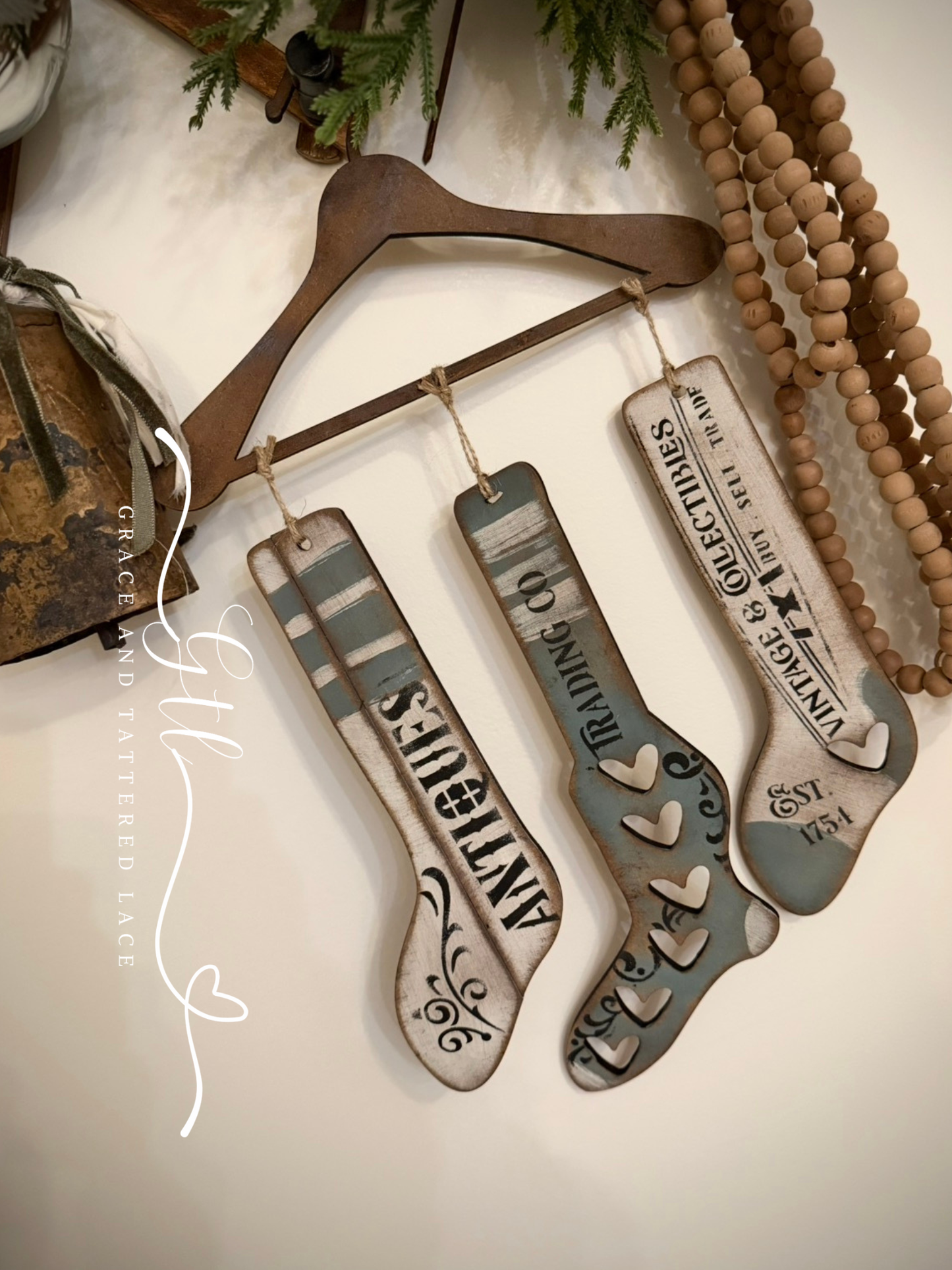 Sock Stretcher Hearts with Hanger SET A 385