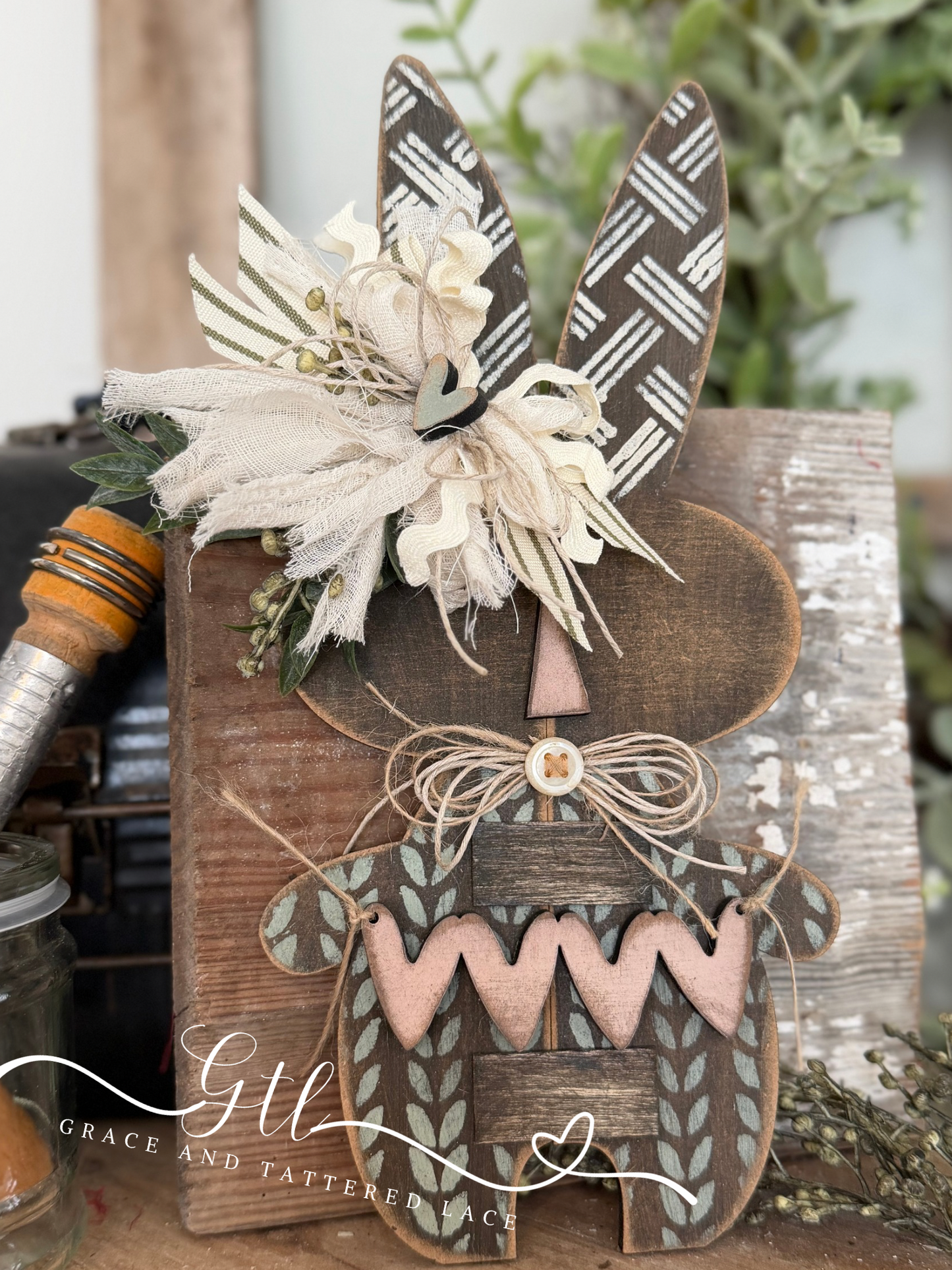 Wonky Split Bunny with Heart Banner #429