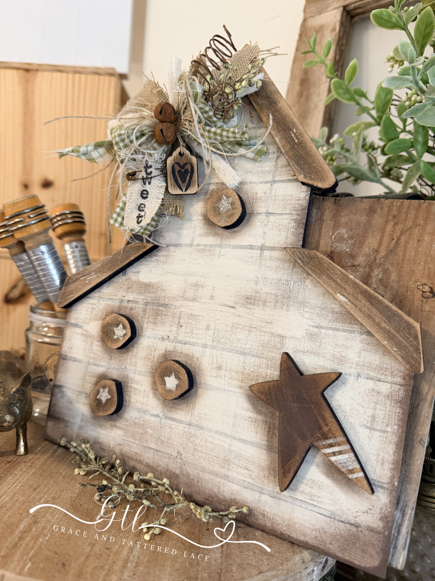 Tattered Barn Birdhouse #573
