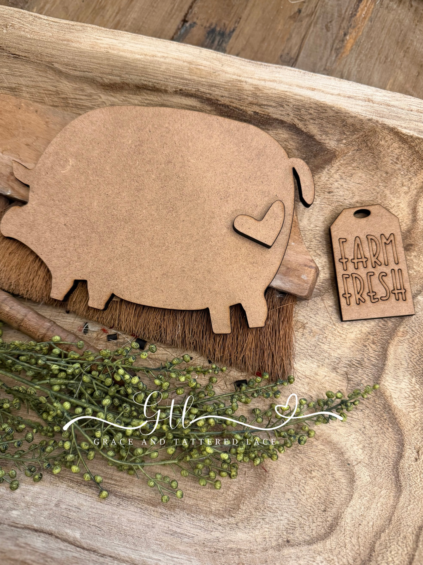 Pig Insert and Farm Fresh Tag ONLY (Fits interchangeable breadboard)#420