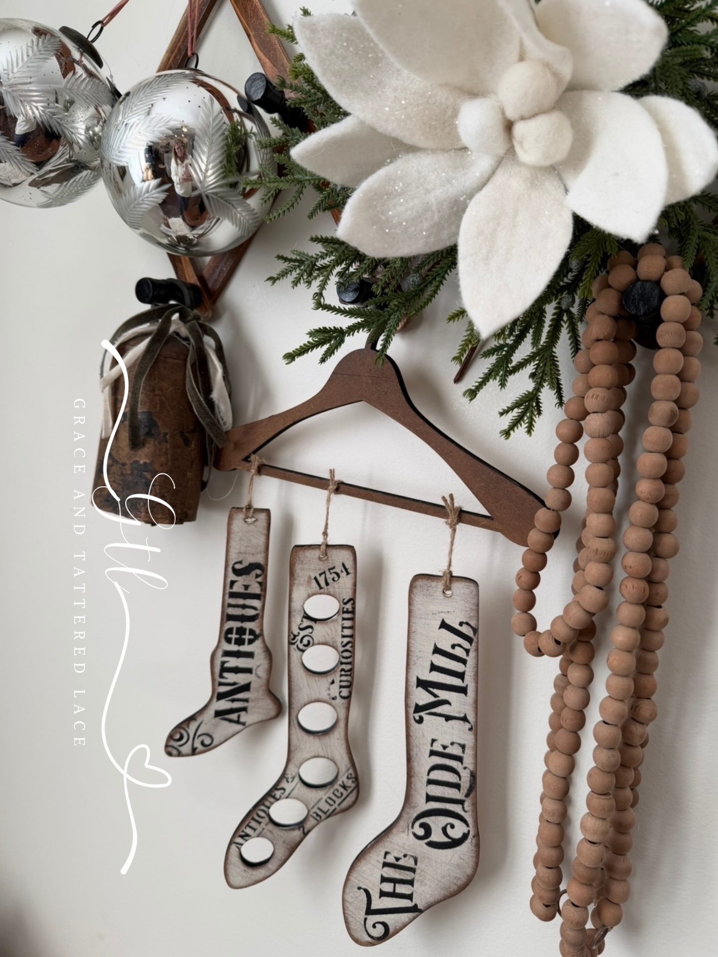 Sock Stretcher Traditional Circles with Hanger SET A 389