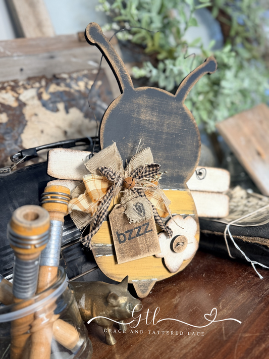 Wonky Rustic Bee Hanger MEDIUM 604M
