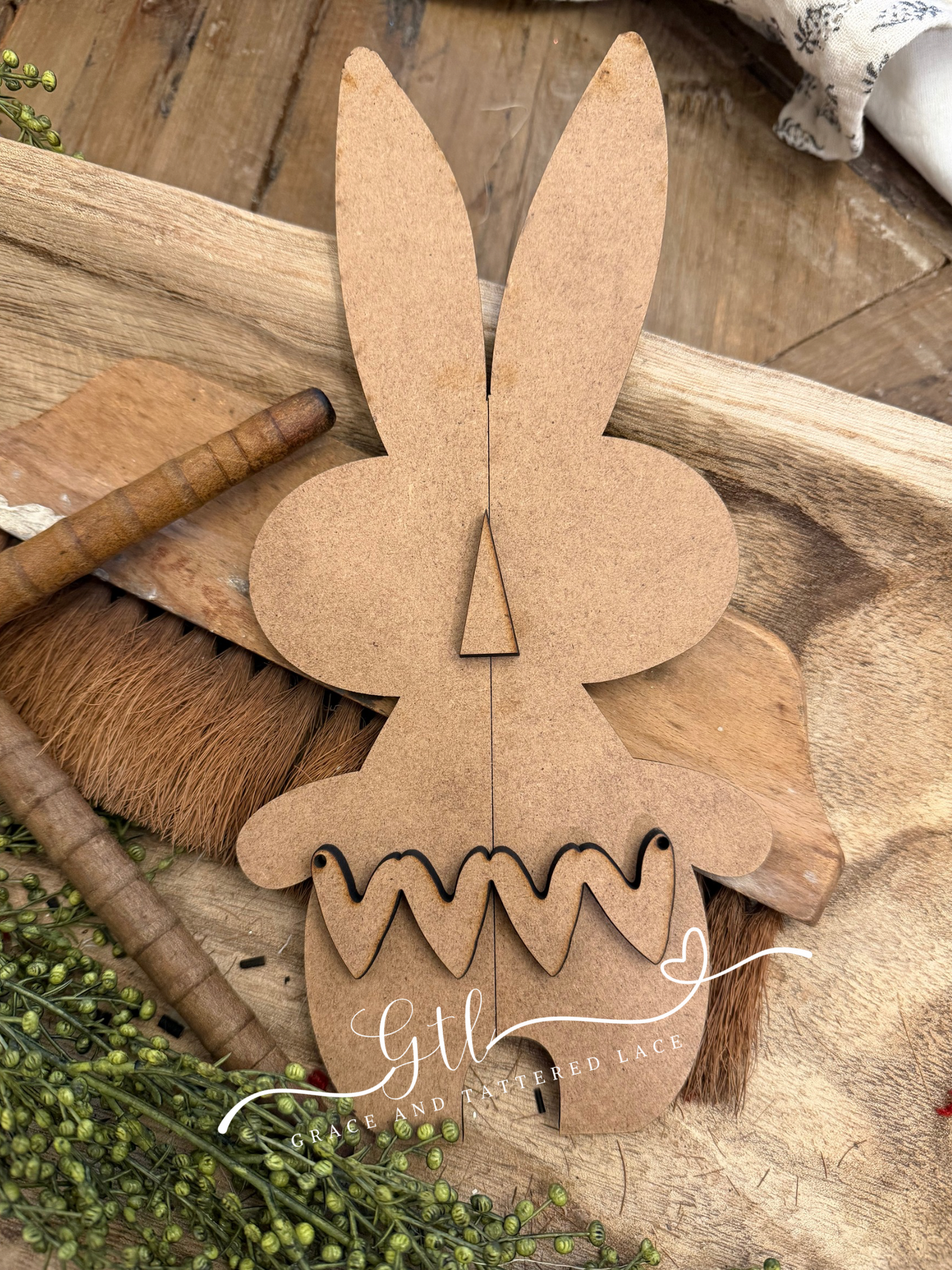 Wonky Split Bunny with Heart Banner #429