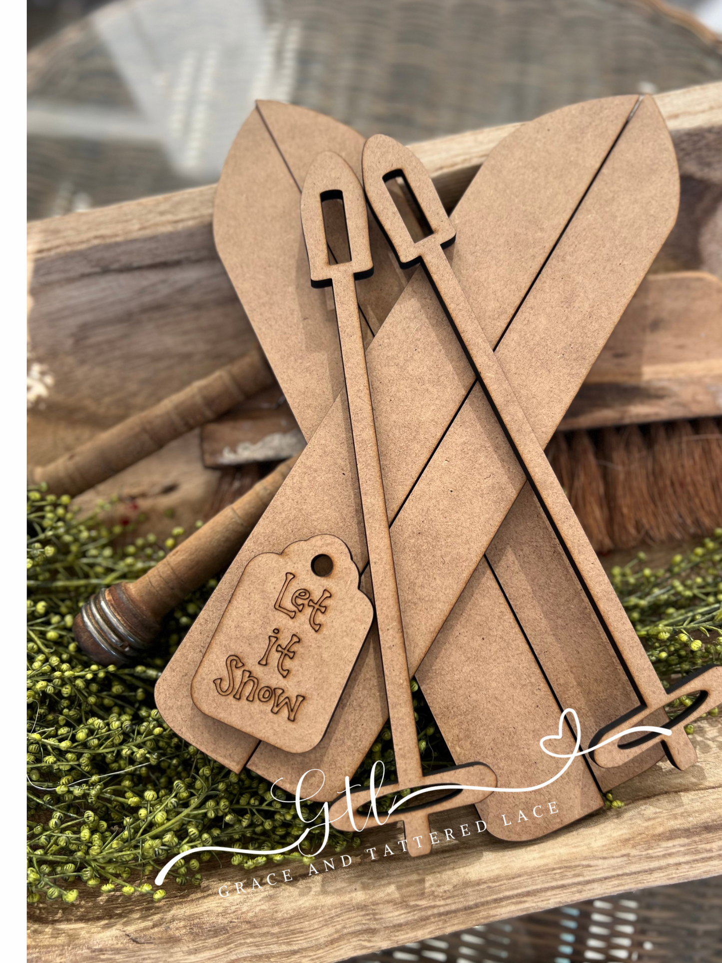 Wonky Vintage Ski Set #368