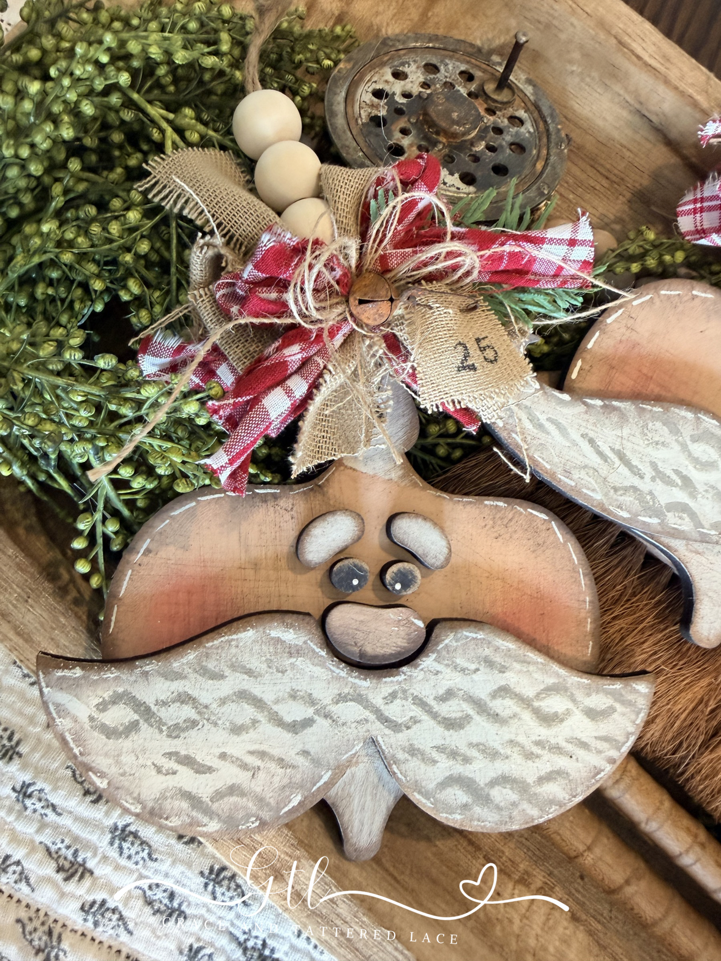 Wonky Vintage Santa Face Ornament Set 580