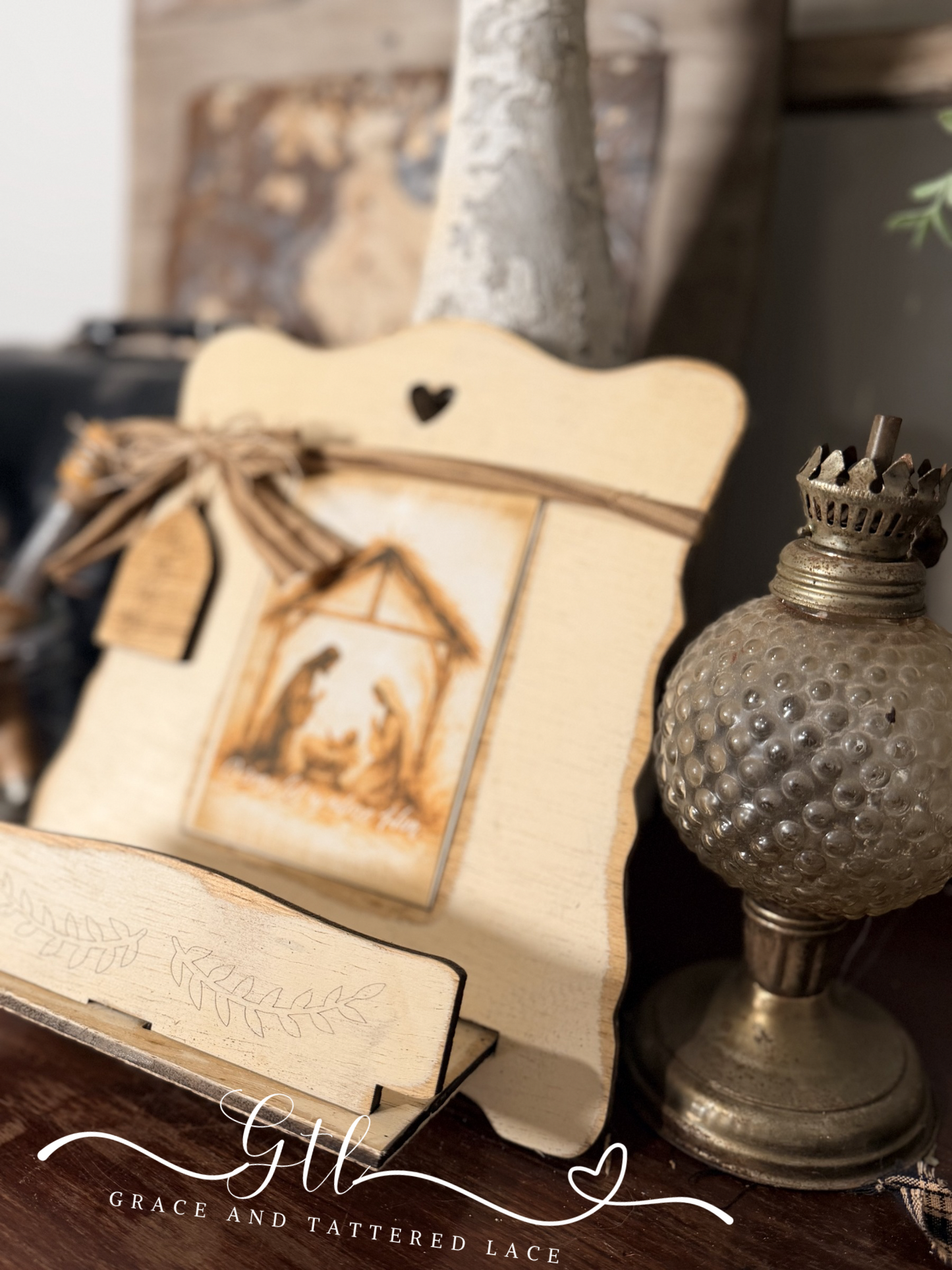 Vintage Rustic Timeless Display Stand 678