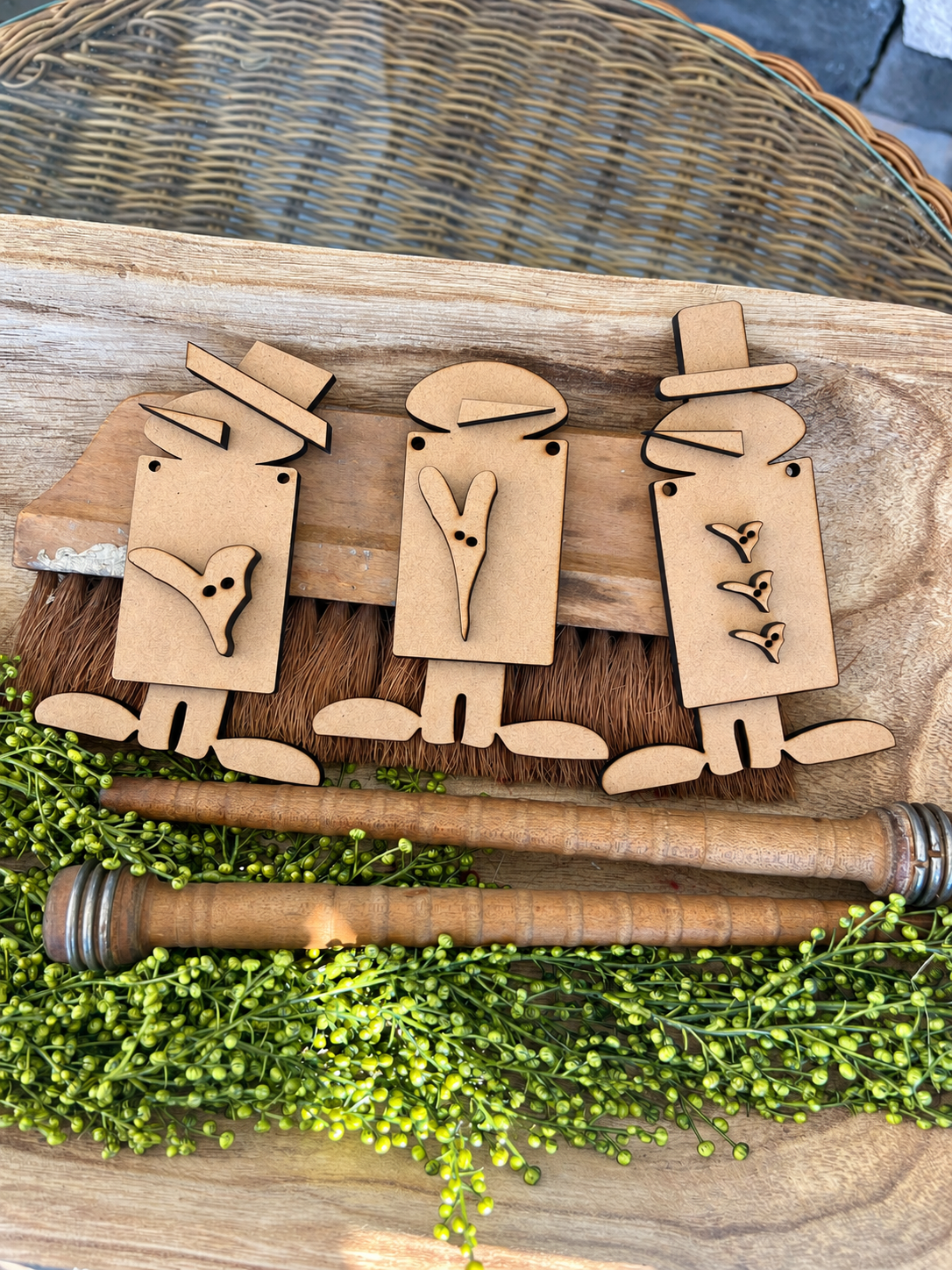 Unfinished MDF Wonky Square Snowman with Big Shoes Ornament Set #358, three snowmen