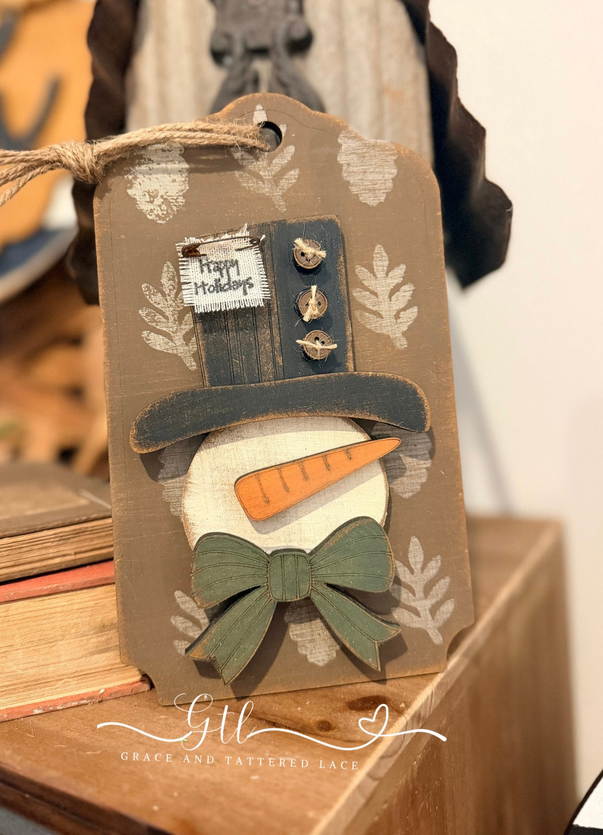 Painted example of Tattered Top Hat Snowman Tag 816